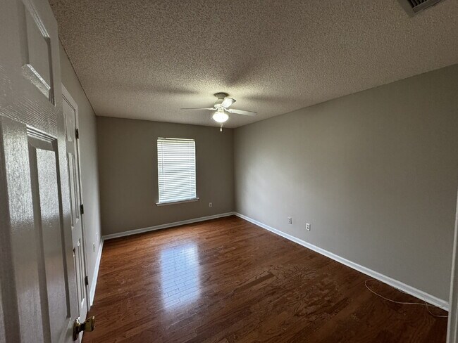 Building Photo - Home for Rent