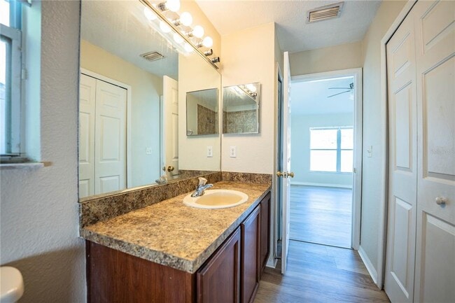 Building Photo - 3998 Rollingsford Cir