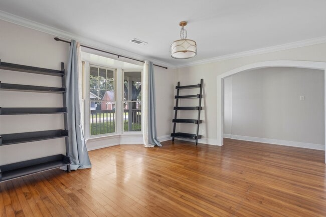 Building Photo - Charming Coastal Living in Downtown Ocean ...