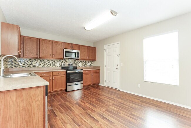 Building Photo - 5144 Sunsail Dr