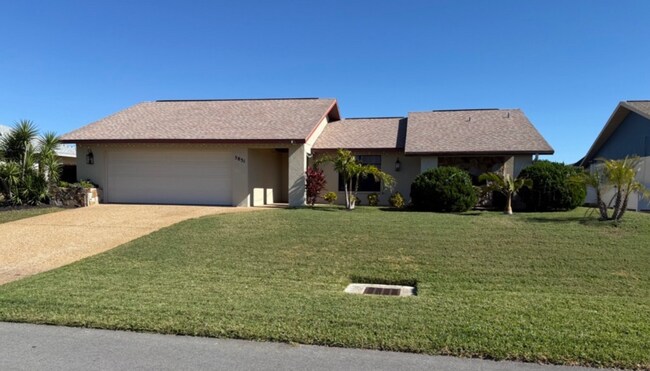 Building Photo - 5831 Monroe Rd