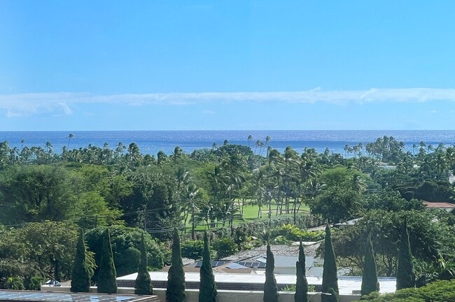 Building Photo - Renovated Kahala Towers-3 bedroom, 2 bath,...