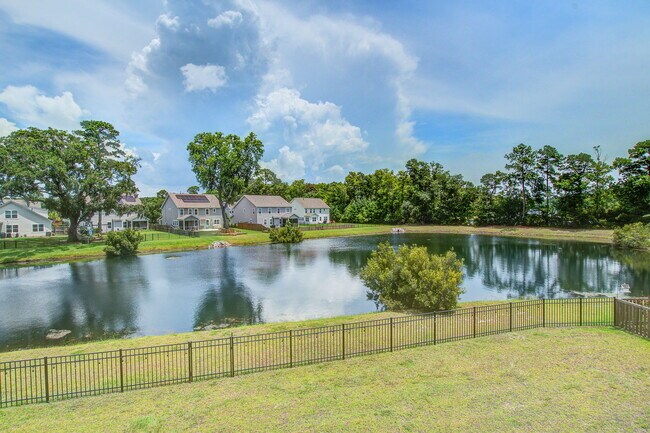 Building Photo - 2732 Harmony Lake Dr