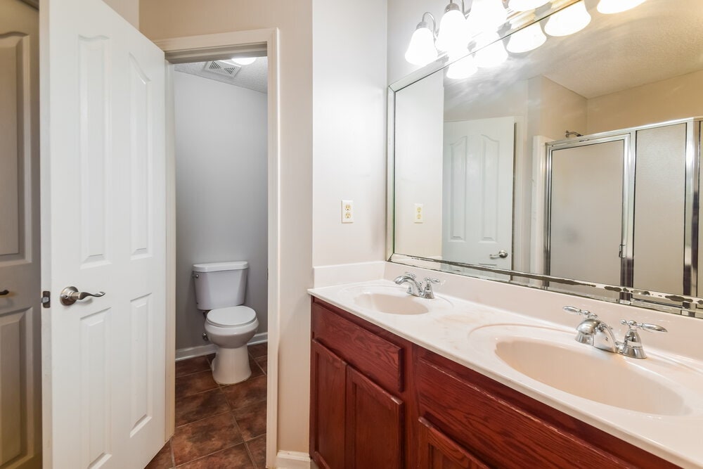 Building Photo - 4088 Carroll Dr