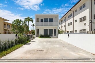 Building Photo - 4430 W Flagler St