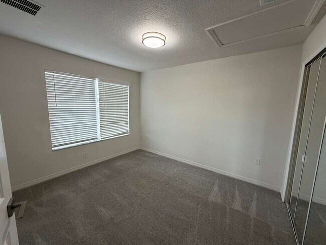 Building Photo - 2019 Claudia Ln