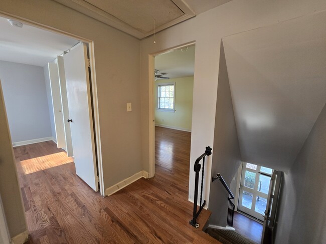 Building Photo - 1000 Nichols Dr