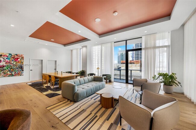 Building Photo - 11 NE 6th St