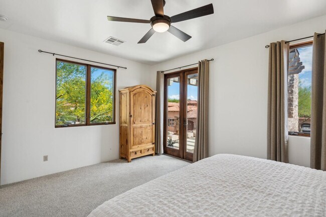 Building Photo - 7701 E Golden Eagle Cir