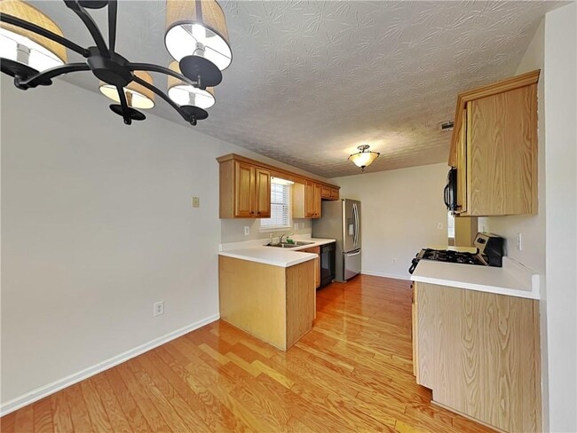 Building Photo - 1401 Gates Cir SE