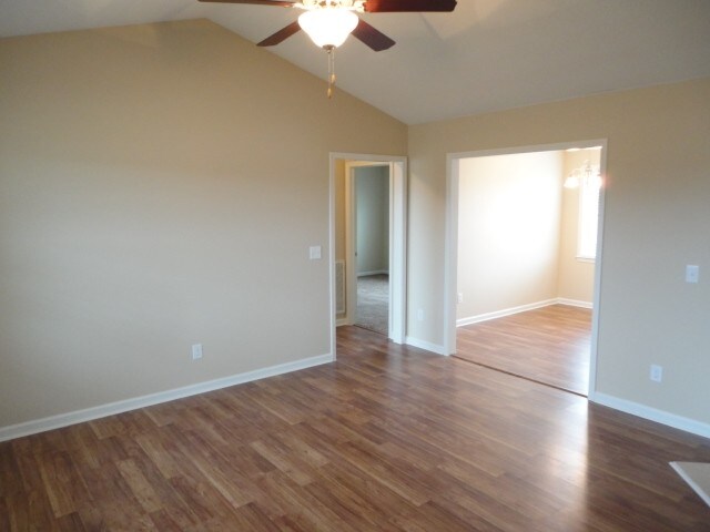 Building Photo - 96 Imperial Dr