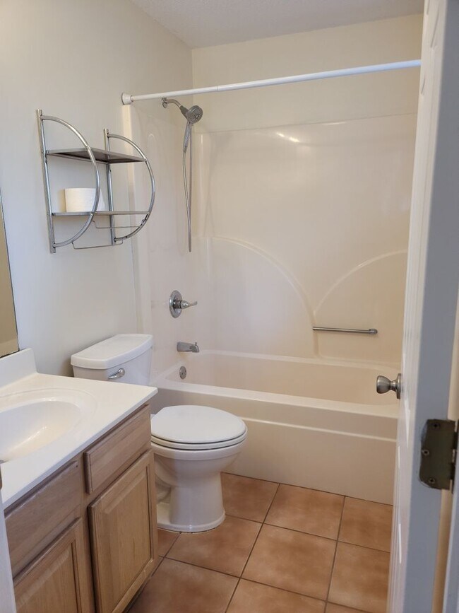 Building Photo - Beachside Living in Surfside – 3BR/2BA Cor...
