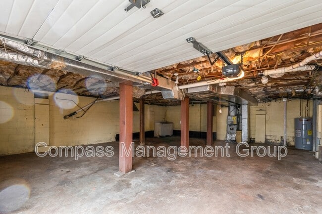 Building Photo - 611 W Glenwood Ave NE