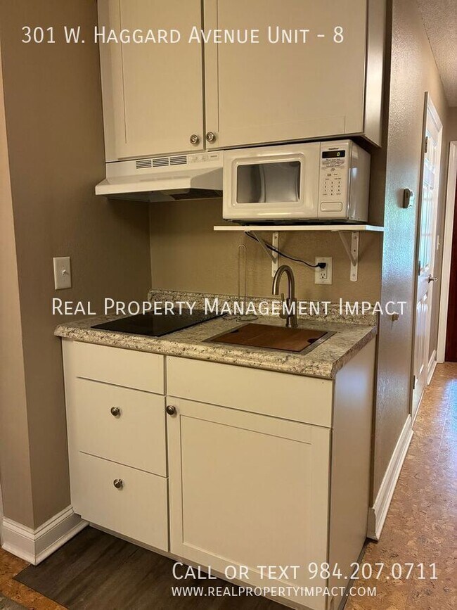 Building Photo - 301 W Haggard Ave