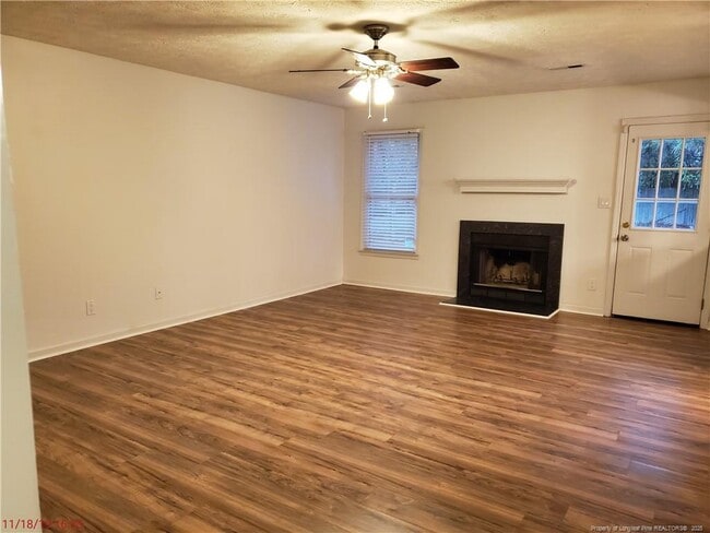 Building Photo - 1652 Winnabow Dr