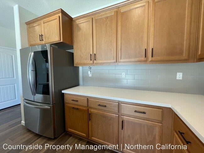 Building Photo - 4 br, 2.5 bath House - 3212 Vintage Drive