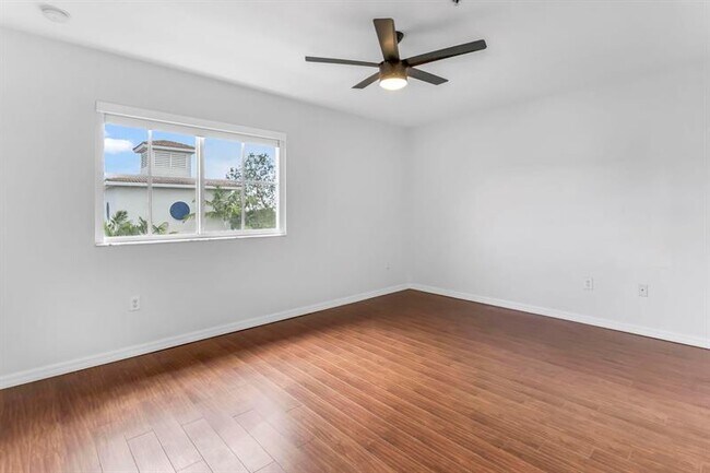 Building Photo - 12600 SW 50th Ct