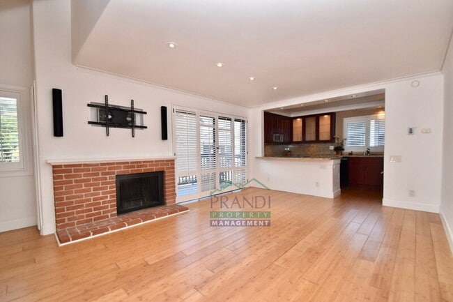 Building Photo - 40 Cypress Pl