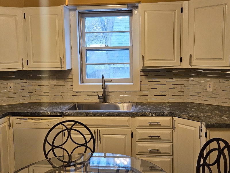 Building Photo - 513 13th Ave SE