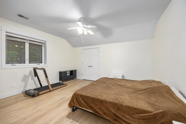 Building Photo - 4440 Whitewood Farms Dr NE