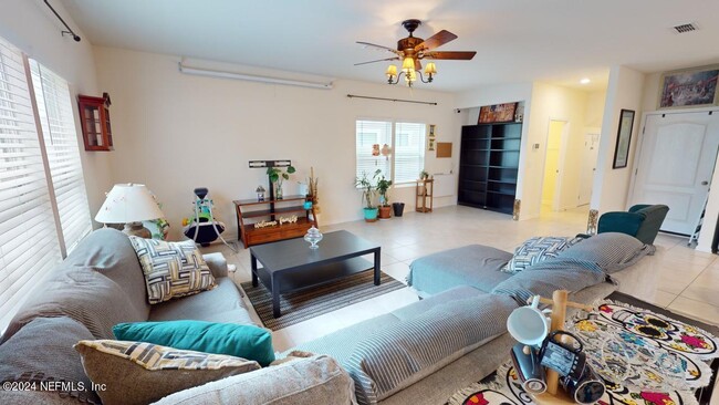 Building Photo - 86013 Club Car Pl