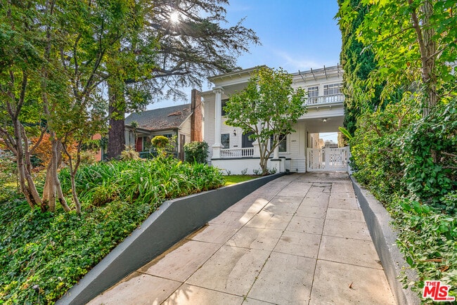 Building Photo - 4920 Marathon St