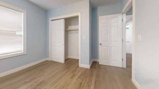 Building Photo - Modern home in Newton available for rent as early as July 1st!