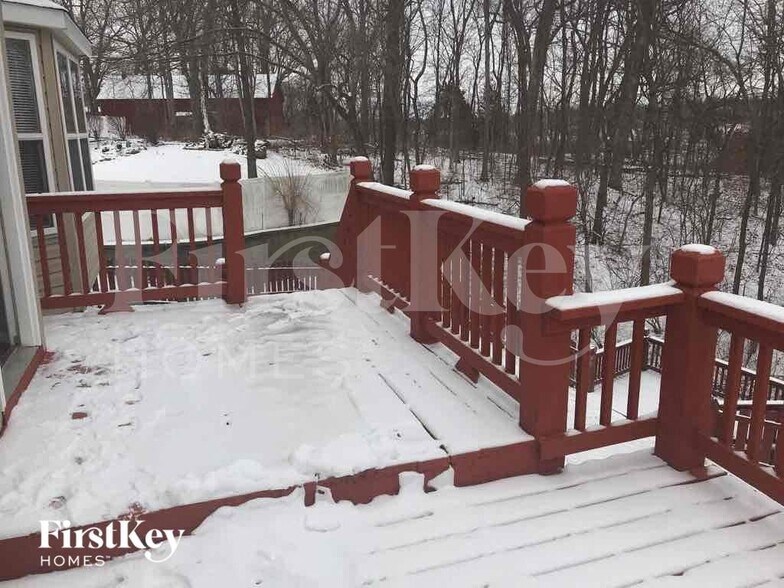 Building Photo - 4801 Greenburg Dr