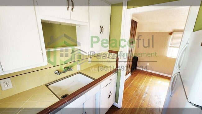 Building Photo - 347 S 800 E