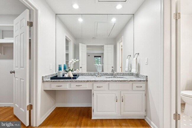 Building Photo - 13204 Lantern Hollow Dr