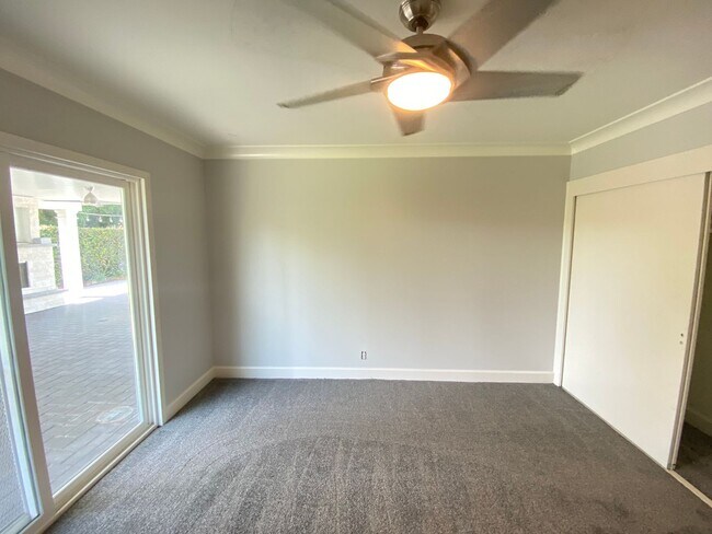 Building Photo - Gorgeous 3 bedroom 2 bath single family ho...