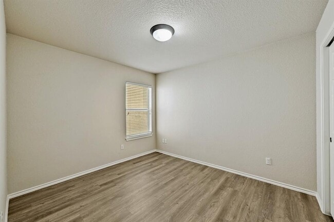 Building Photo - 49 White Magnolia Cir