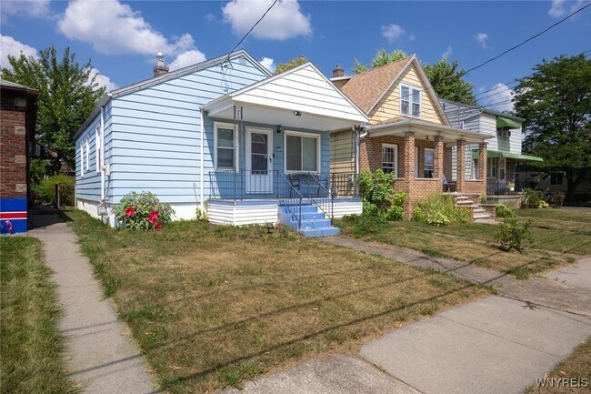 Building Photo - 2784 Monroe Ave