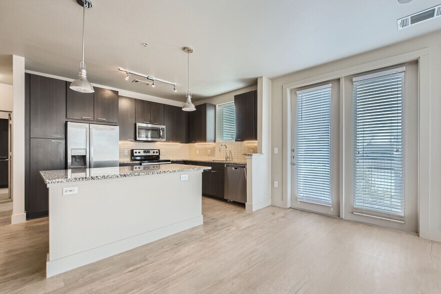 The Lucas Apartments 2924 Lucas Dr Dallas TX 75219 Apartment Finder