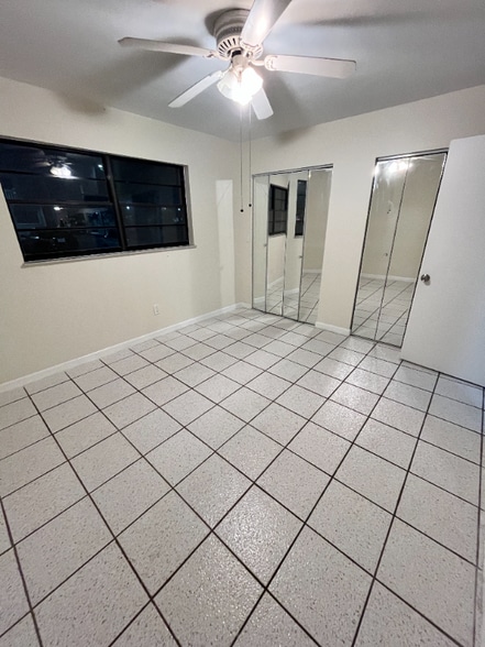 Building Photo - 2260 W 53rd Pl