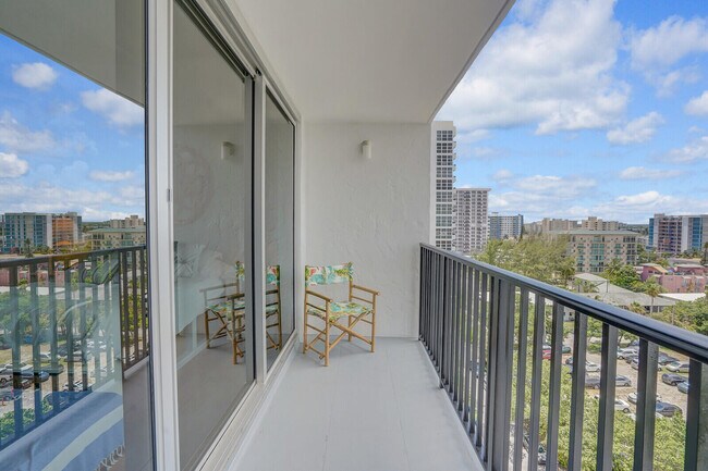 Building Photo - 531 N Ocean Blvd