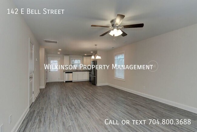 Building Photo - 142 E Bell St