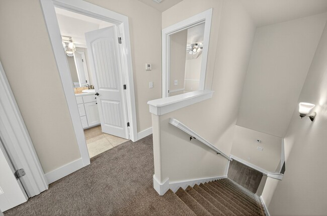 Building Photo - Great Home in Qiuet Friendly Neighborhood ...