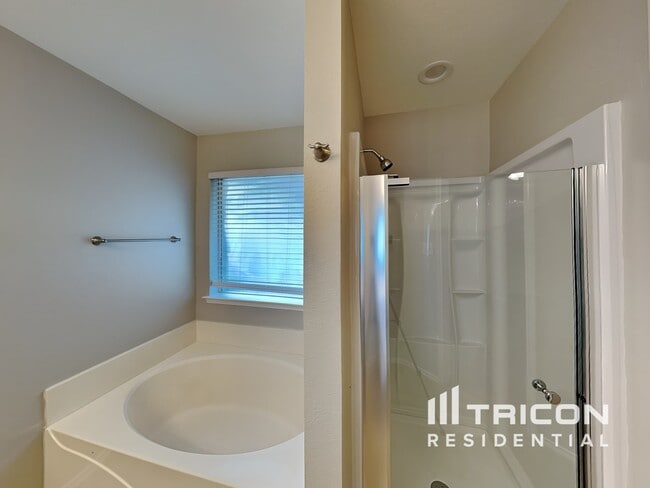 Building Photo - 1114 Alicia Ln