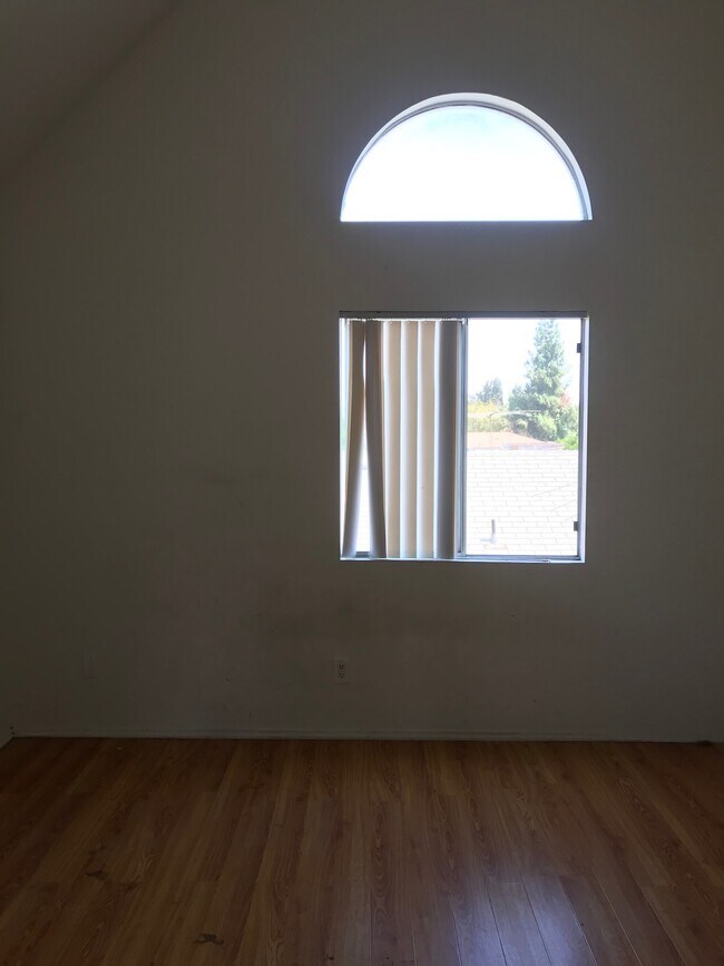 Building Photo - 14249 Friar St