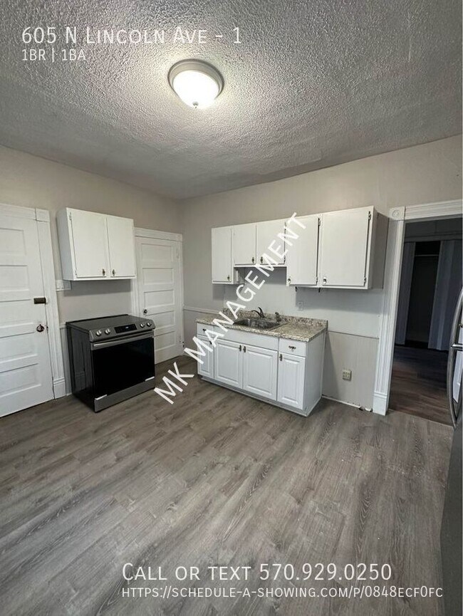 Primary Photo - 605 N Lincoln Ave