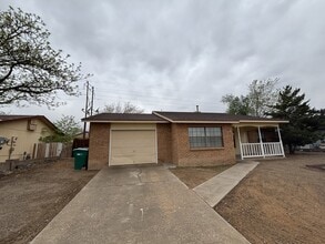 Building Photo - 2292 Lema Rd SE