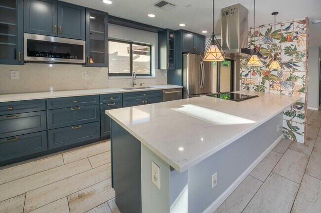 Building Photo - 21356 Sonesta Way