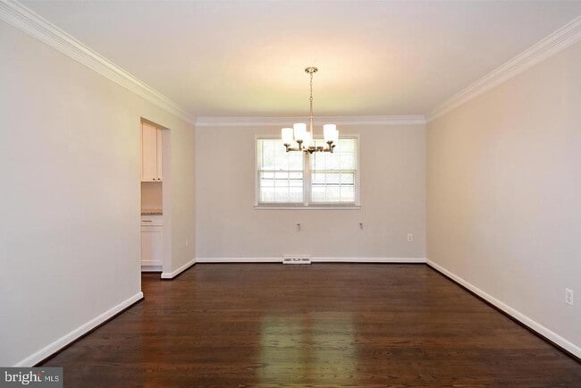 Building Photo - 8800 McNair Dr