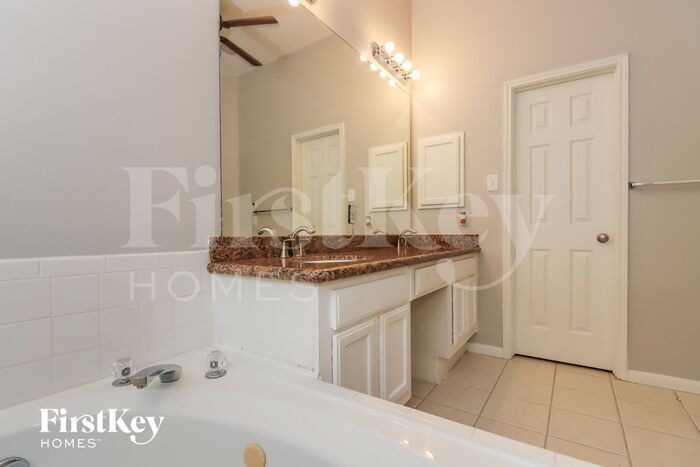 Building Photo - 1411 Amber Knoll Ct