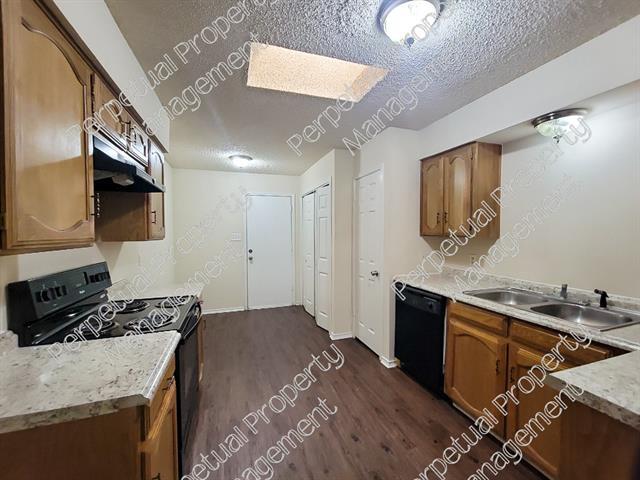 Building Photo - 1714 Magnolia Ln
