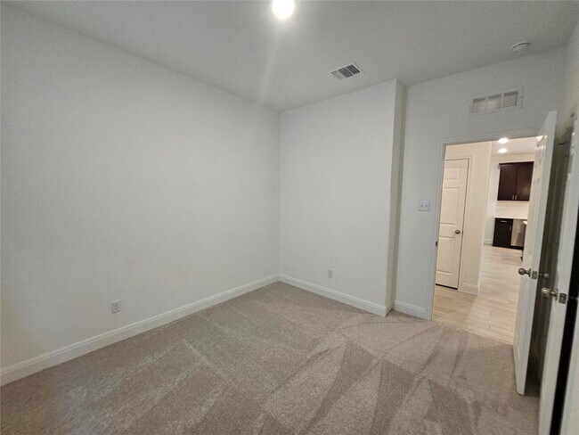 Building Photo - 1512 Brimhurst Dr