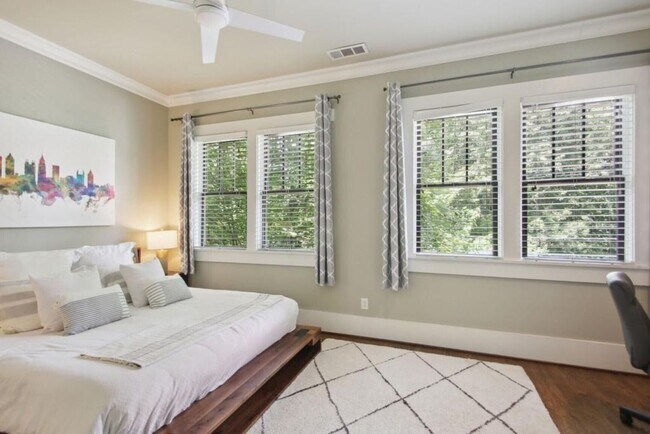 Building Photo - 519 N Highland Ave NE