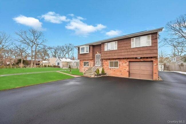 Building Photo - 5494 South Dr