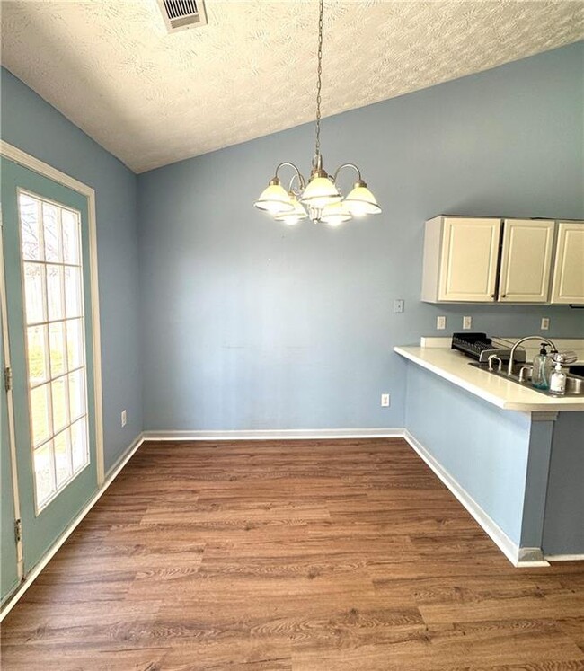 Building Photo - 444 Laurel Springs Ct